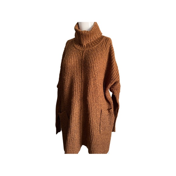 ECLIPSE SWEATER XS, but fits bigger - Picture 2 of 10